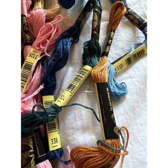 DMC Embroidery Floss Collection Assorted Colors 100% Cotton 50+ Craft Thread Fo - Picture 15 of 16